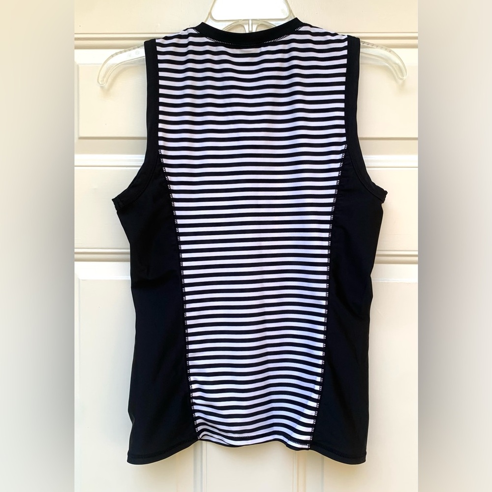 OLD NAVY Womens Top SZ S Athletic Zip Sleeveless Rashguard Tennis Golf Running - Picture 2 of 9